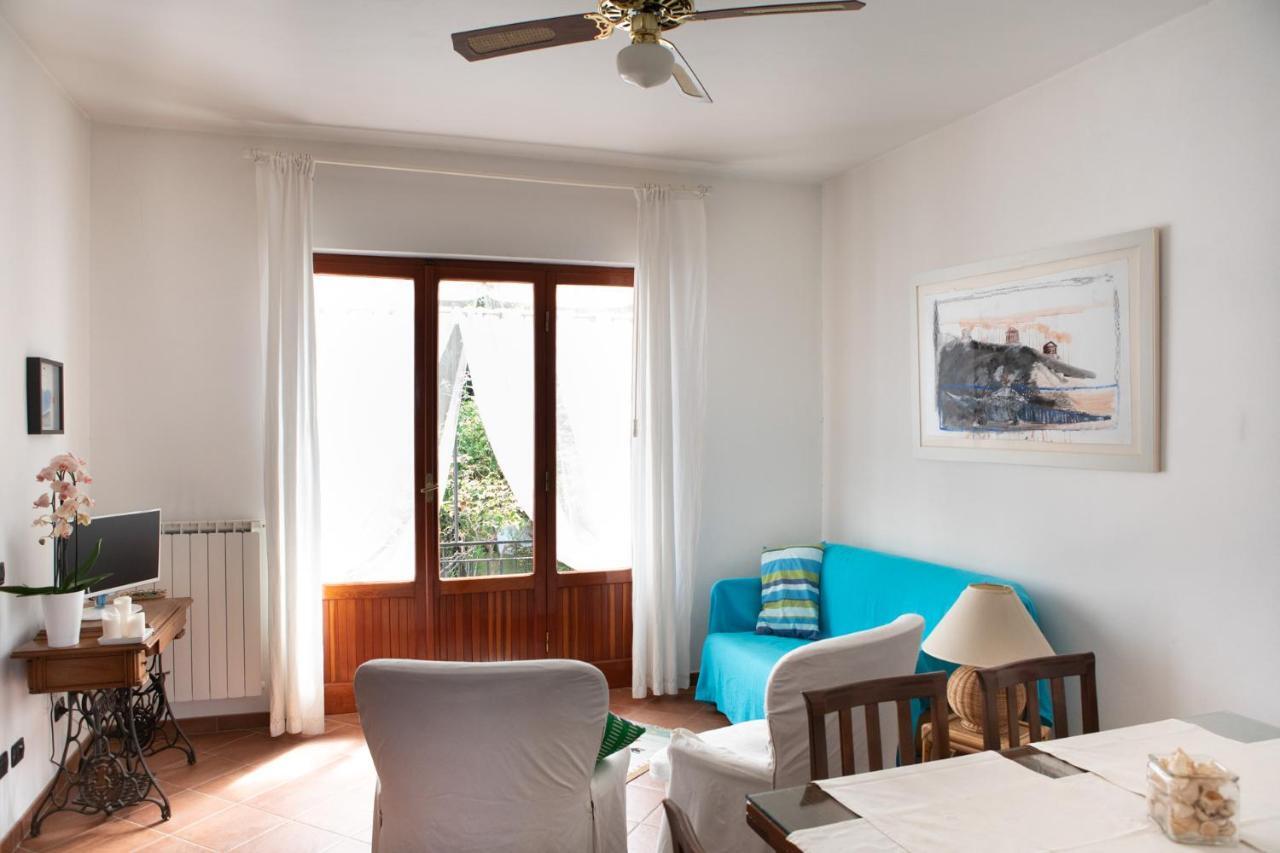 B&B Casa Di Claudia Марина-ді-Каррара Екстер'єр фото